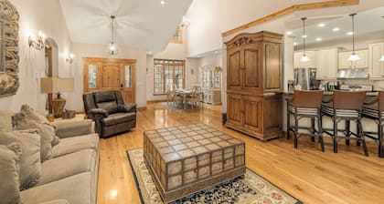 ALPINE ASCENT: Heated Floors Garage Snowmobiling ATV Trails Grand Tetons Jackson Nearby Rivers