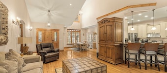 ALPINE ASCENT: Heated Floors Garage Snowmobiling ATV Trails Grand Tetons Jackson Nearby Rivers
