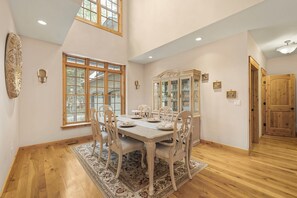 Dining - ALPINE ASCENT: Heated Floors Garage Snowmobiling ATV Trails Grand Tetons Jackson Nearby Rivers (Alpine)