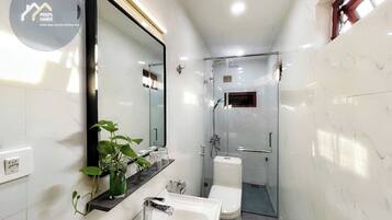 Free toiletries, hair dryer, towels, soap