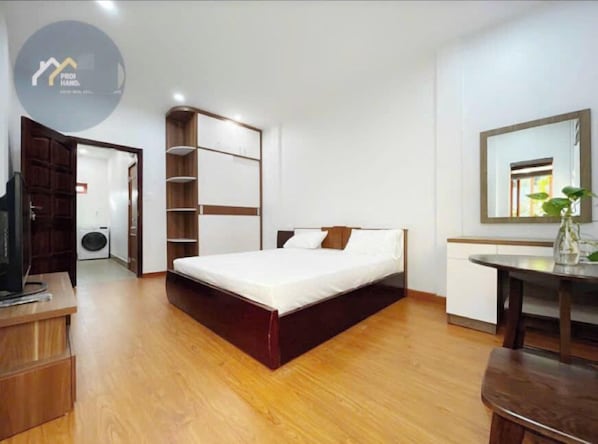 Bàn, khu vực làm việc phù hợp cho laptop