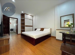 Bàn, khu vực làm việc phù hợp cho laptop