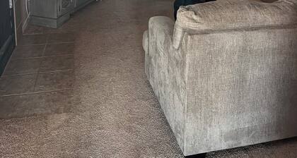 Spacious 4-bedroom house in beautiful College Station with AC