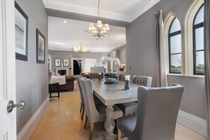Dining - Priory Lodge - Luxury Cottages (St Osyth)