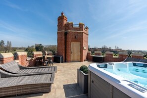 Terrace/patio - Priory Lodge - Luxury Cottages (St Osyth)