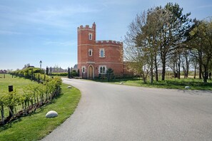 Property grounds - Priory Lodge - Luxury Cottages (St Osyth)