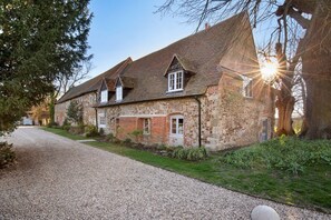 Exterior - Reeves Cottage - Luxury Cottages (St Osyth)