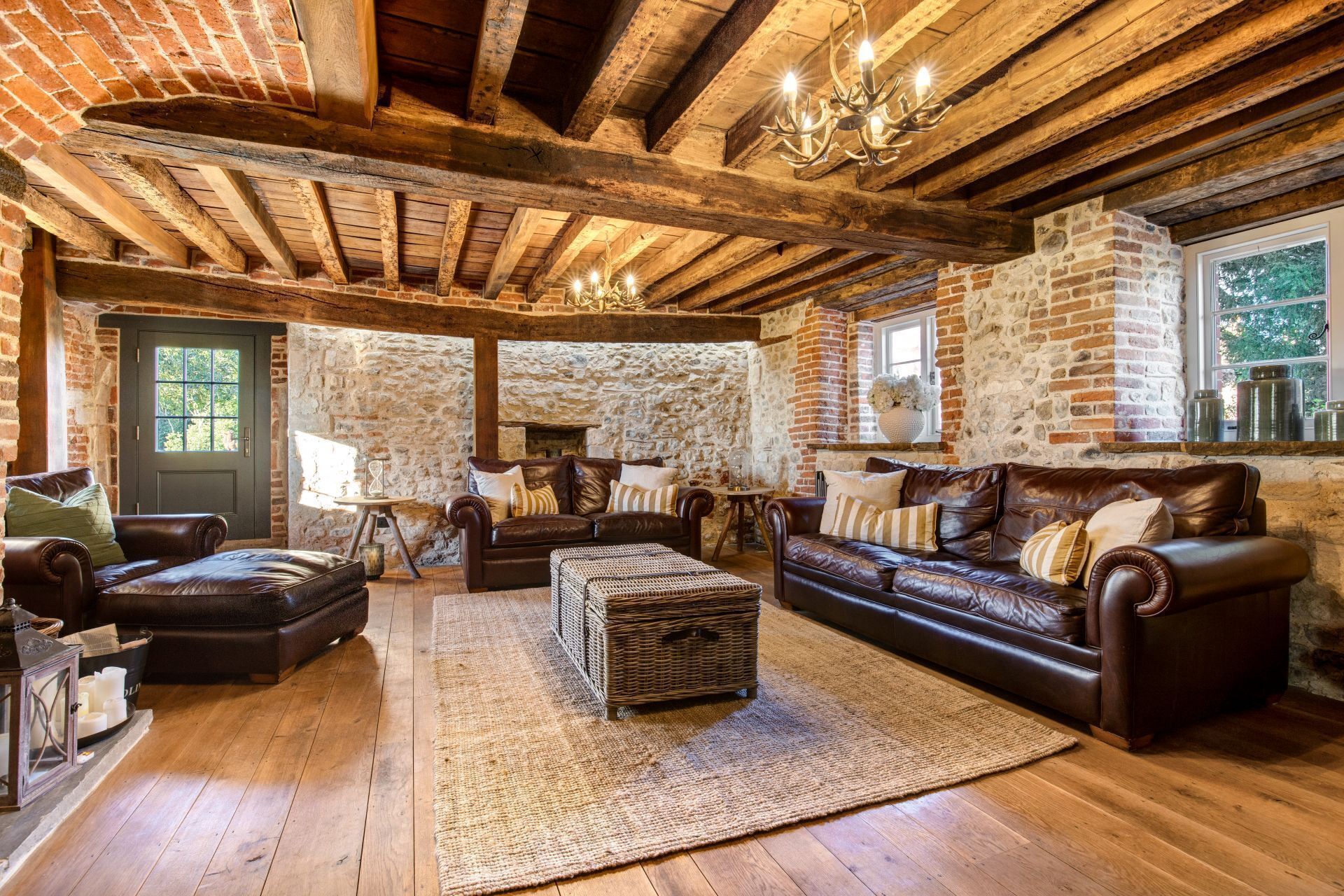 Smart TV, fireplace, offices