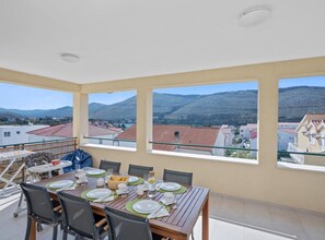 Apartment (Two Bedroom Apartment With Terrace An) | Terrasse/Patio