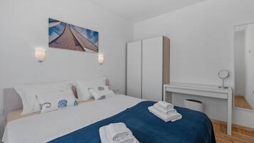 Căn hộ (Two Bedroom Apartment With Terrace An) | 4 phòng ngủ, nôi/giường cho trẻ sơ sinh (phụ phí)