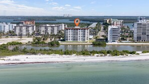 On the beach - Sand Caper 703 Sea Please Suite (Fort Myers Beach)