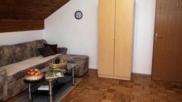 House (One Bedroom Dream Room (2))