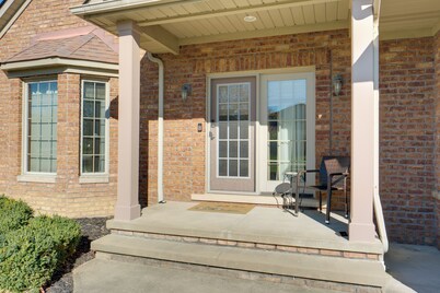 Convenient Apt 2 Mi to North Chagrin Hiking!