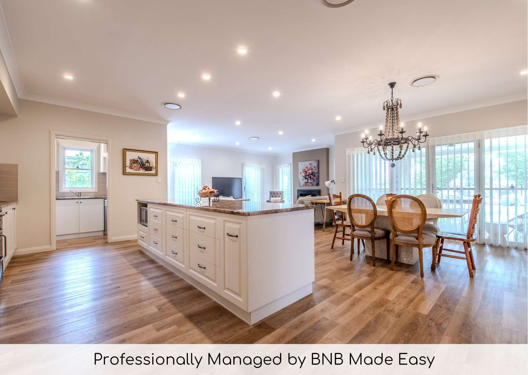 Lakeside on Southlakes | Family Entertainer