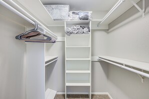 Interior - Work, Explore & Unwind: Convenient San Antonio Gem (San Antonio)