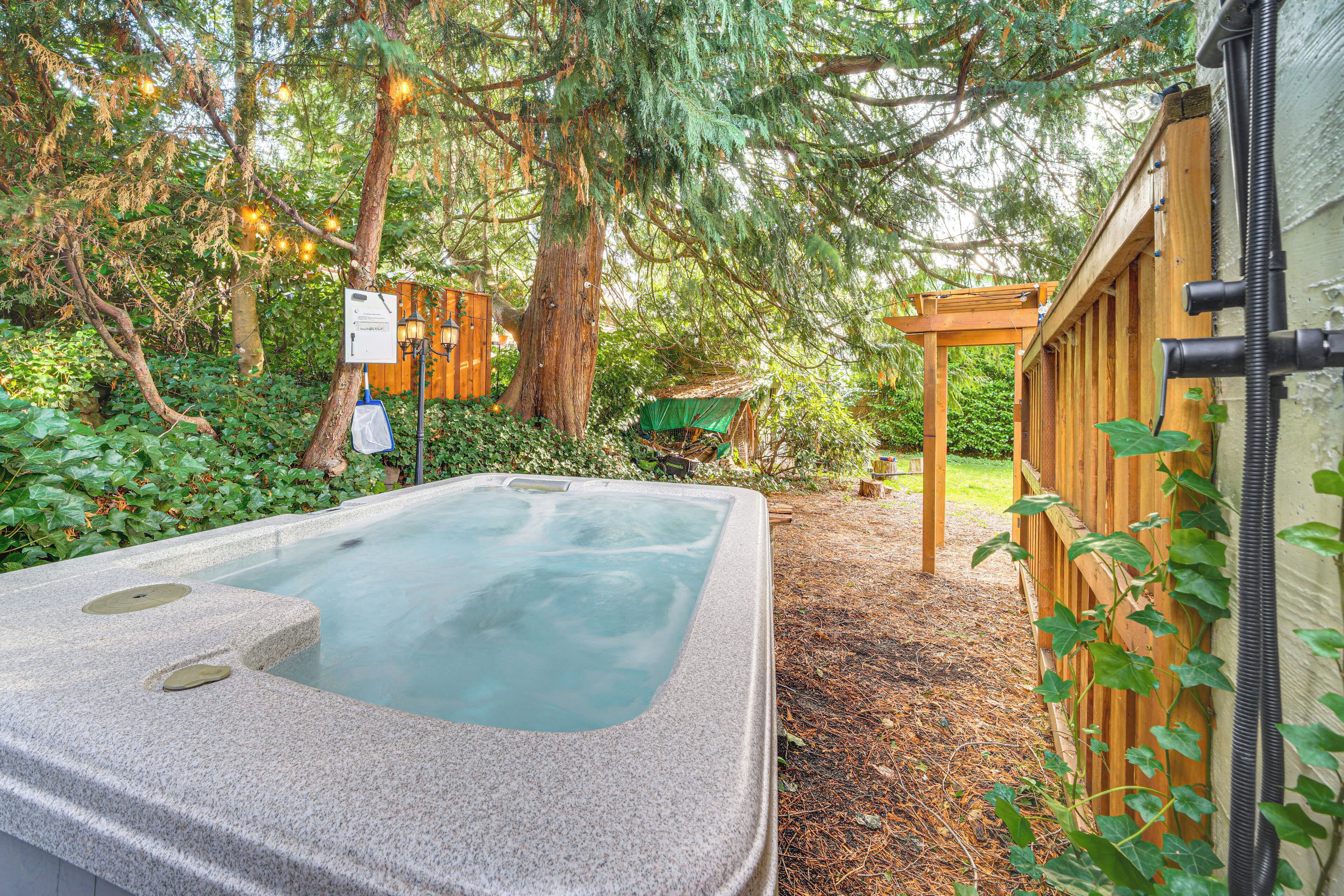 Tina de hidromasaje al aire libre