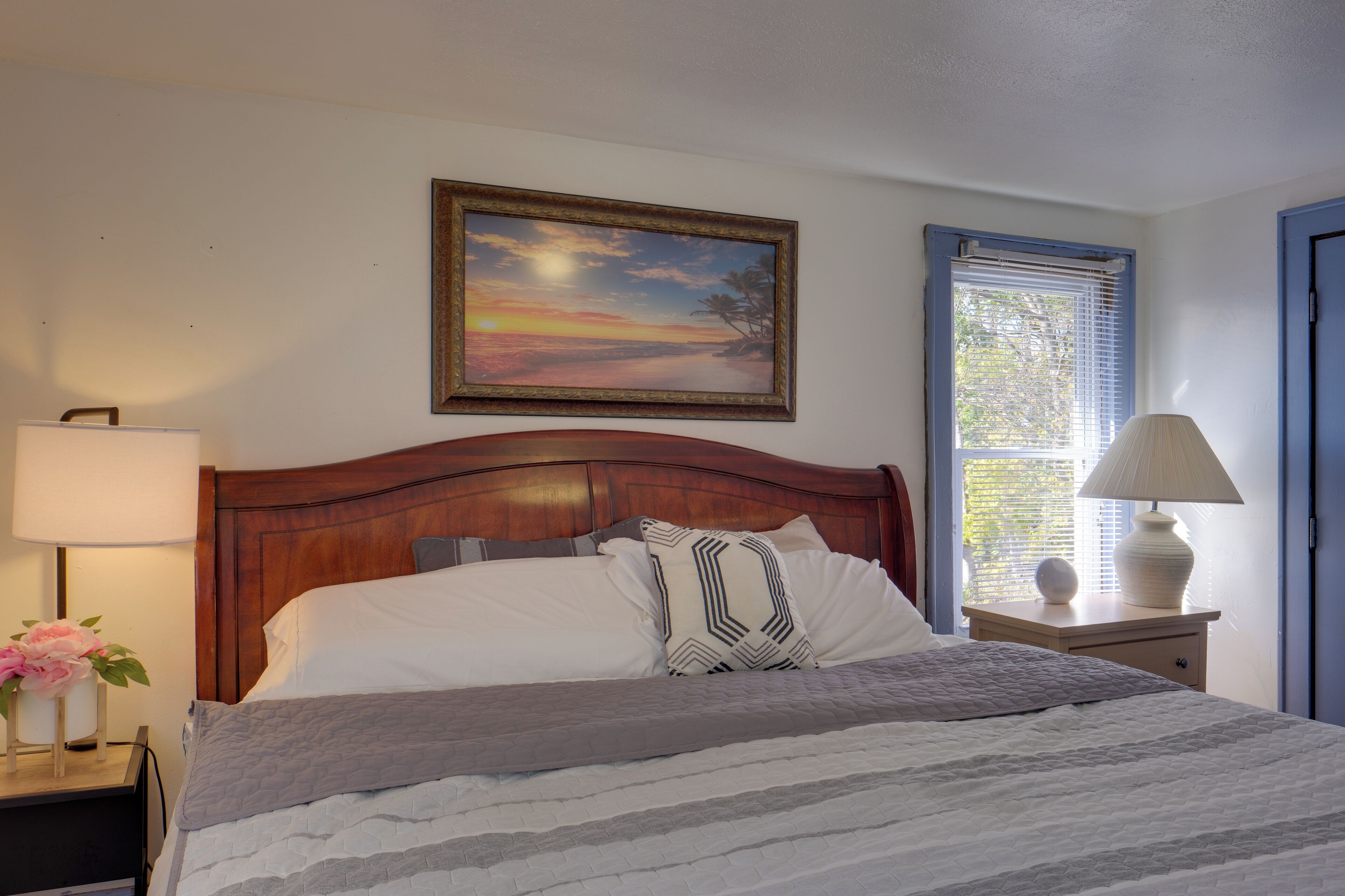 3 slaapkamers, een strijkplank/strijkijzer, internet, beddengoed