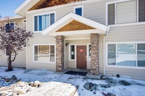 Exterior detail - < 1 Mi to Big Sky Resort: Quiet Mtn-View Retreat (Big Sky)