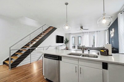 New! Minutes to Uptown CLT w/ King Suites