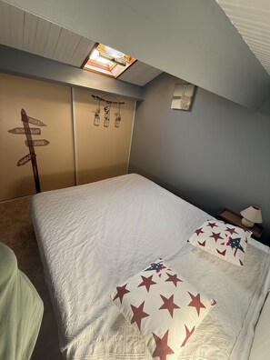 Tabla de planchar con plancha y wifi 