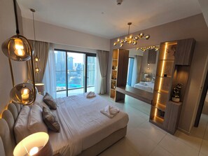 Classic Apartment, Balcony, City View | Interior - Royale Highend  Burj and Fountain View (Dubai)