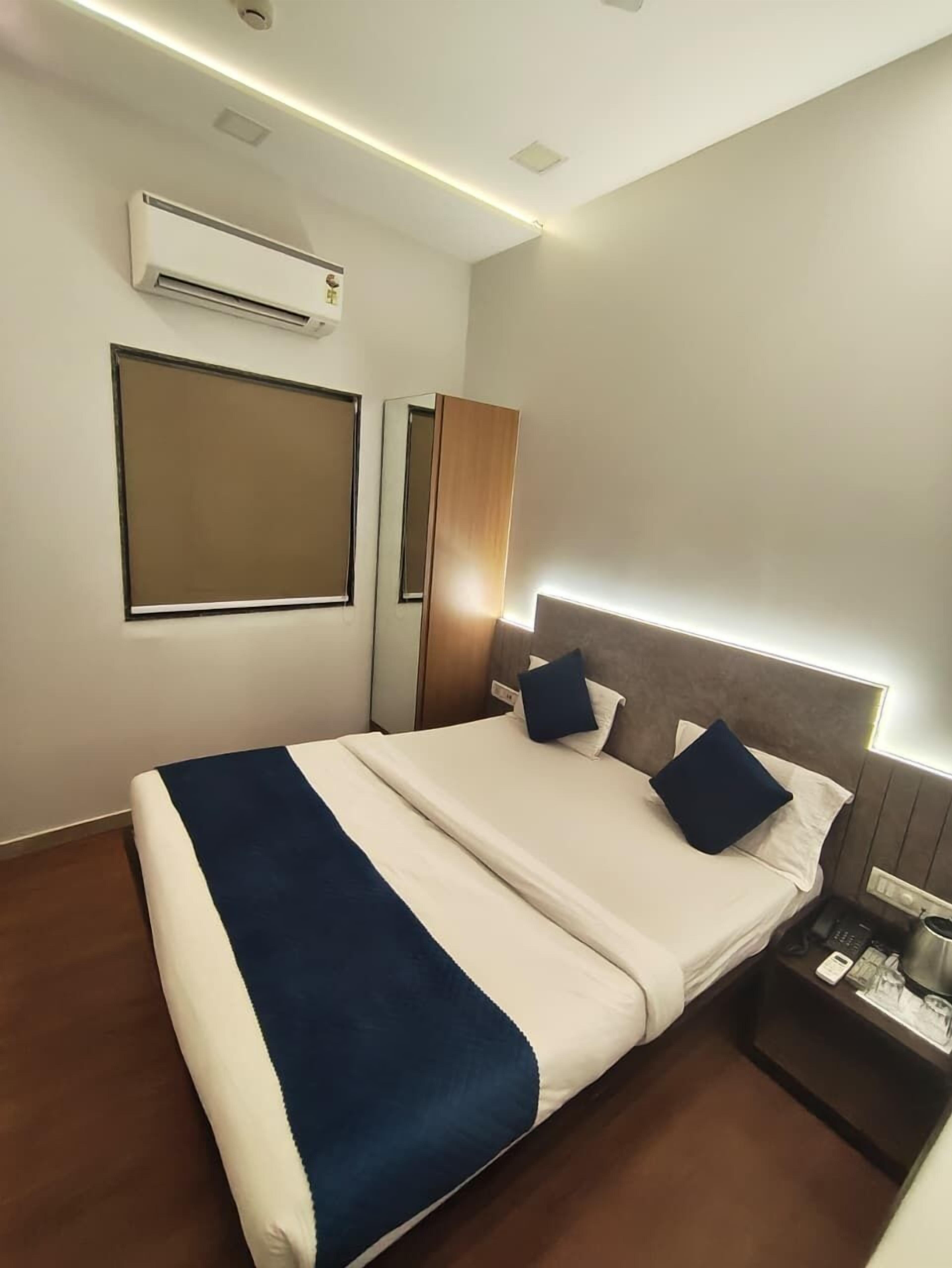 Deluxe Double Room, City View | In-room safe, soundproofing, free WiFi