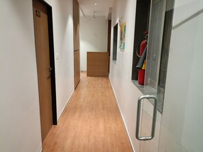 ฝ่ายต้อนรับ