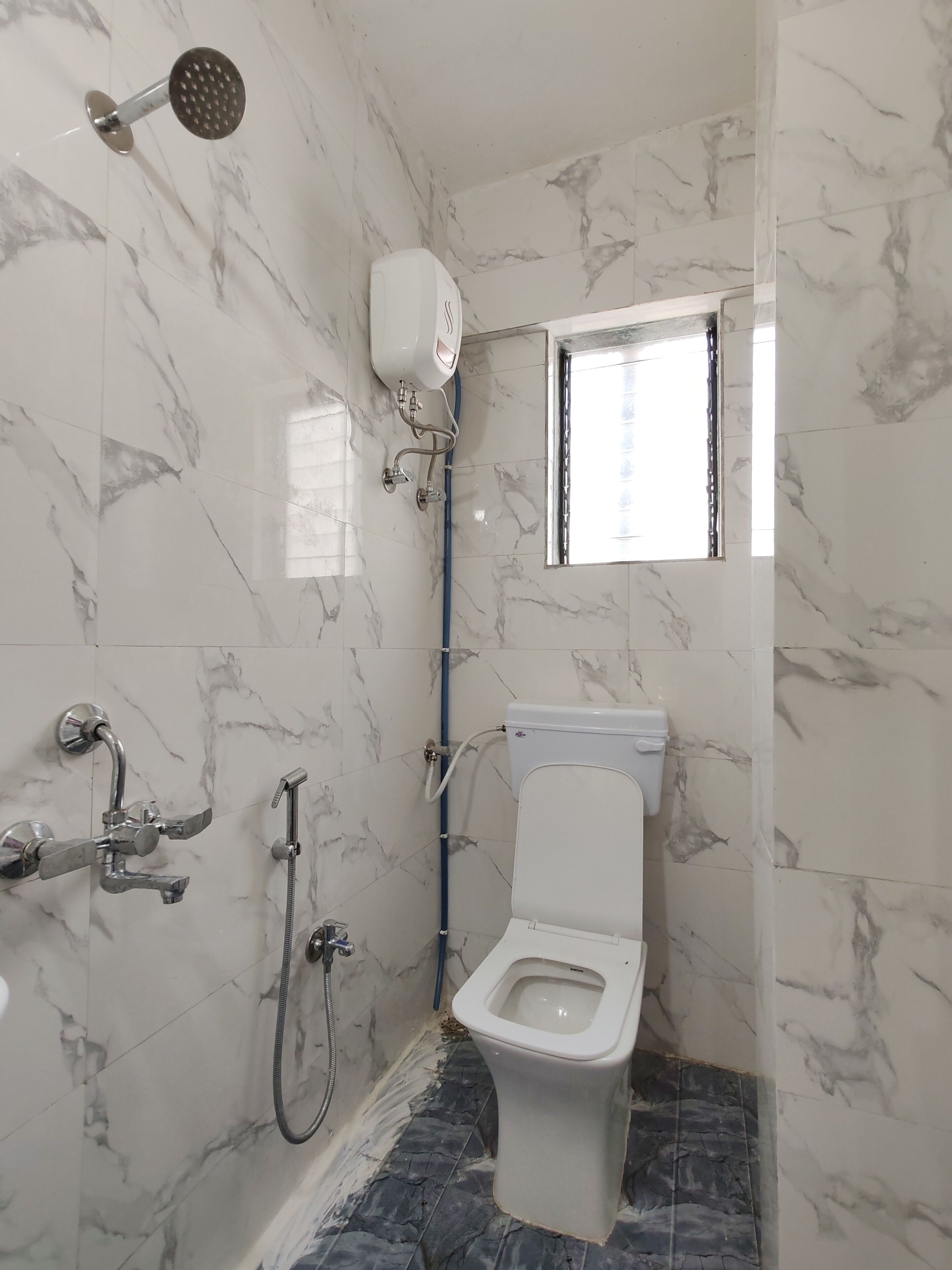 Classic Double Room, City View | Bathroom | Shower, free toiletries, towels, soap