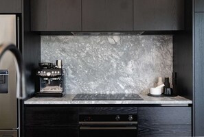 Micro-ondas, fogão, cooktop, lava-louças