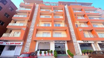 Fachada de la propiedad