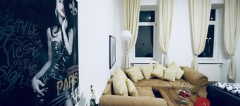 Cozy 2BR Apartment Near Augarten
