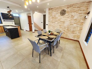 تناول الطعام