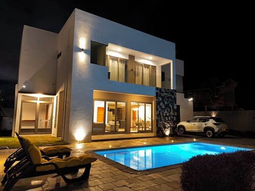 Tropical Elegance Haven - 4 bedrooms Villa on Mauritius’ Northwest Coast