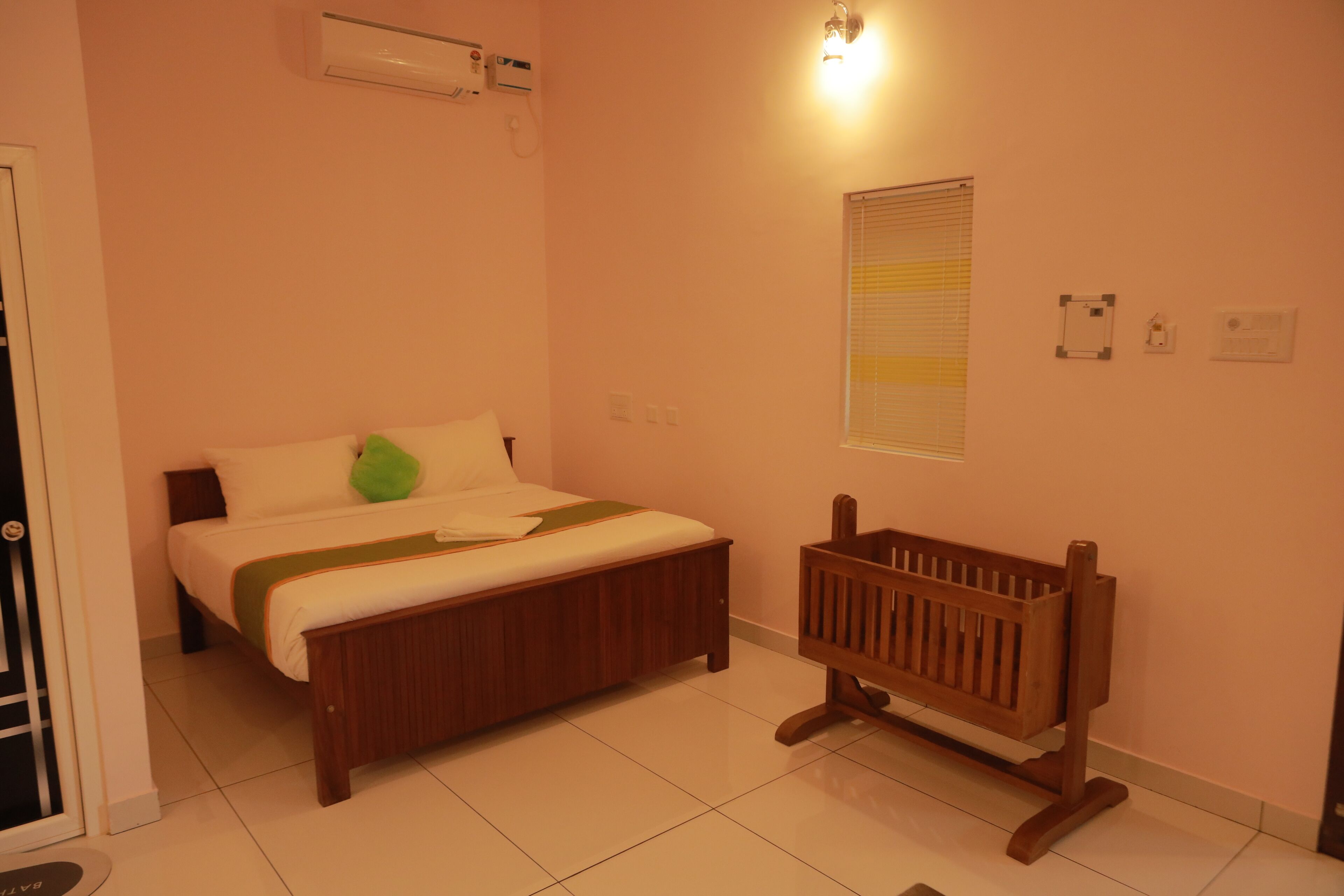 デラックス ダブルルーム | デスク、WiFi (無料)