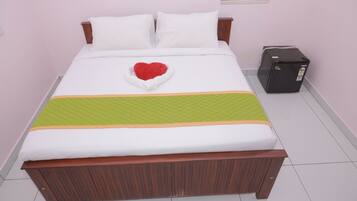 Habitación doble Deluxe | Escritorio y wifi gratis