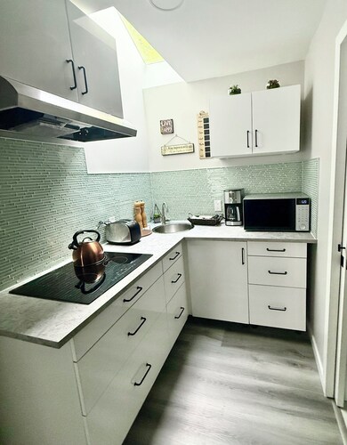 1-bedroom cozy private entry suite.
Pet-friendly