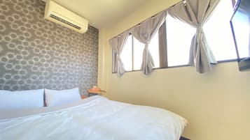 22 bedrooms, internet, bed sheets