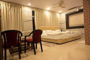 Double Room | Desk, free WiFi