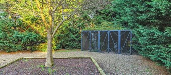 6 BR House for 12 w/ Parking, Near Highfields Park