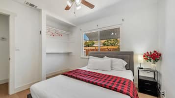 3 dormitoris, caixa forta a l'habitació i planxa i posts de planxar