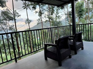 Suite, Balcony, Mountain View | Free WiFi