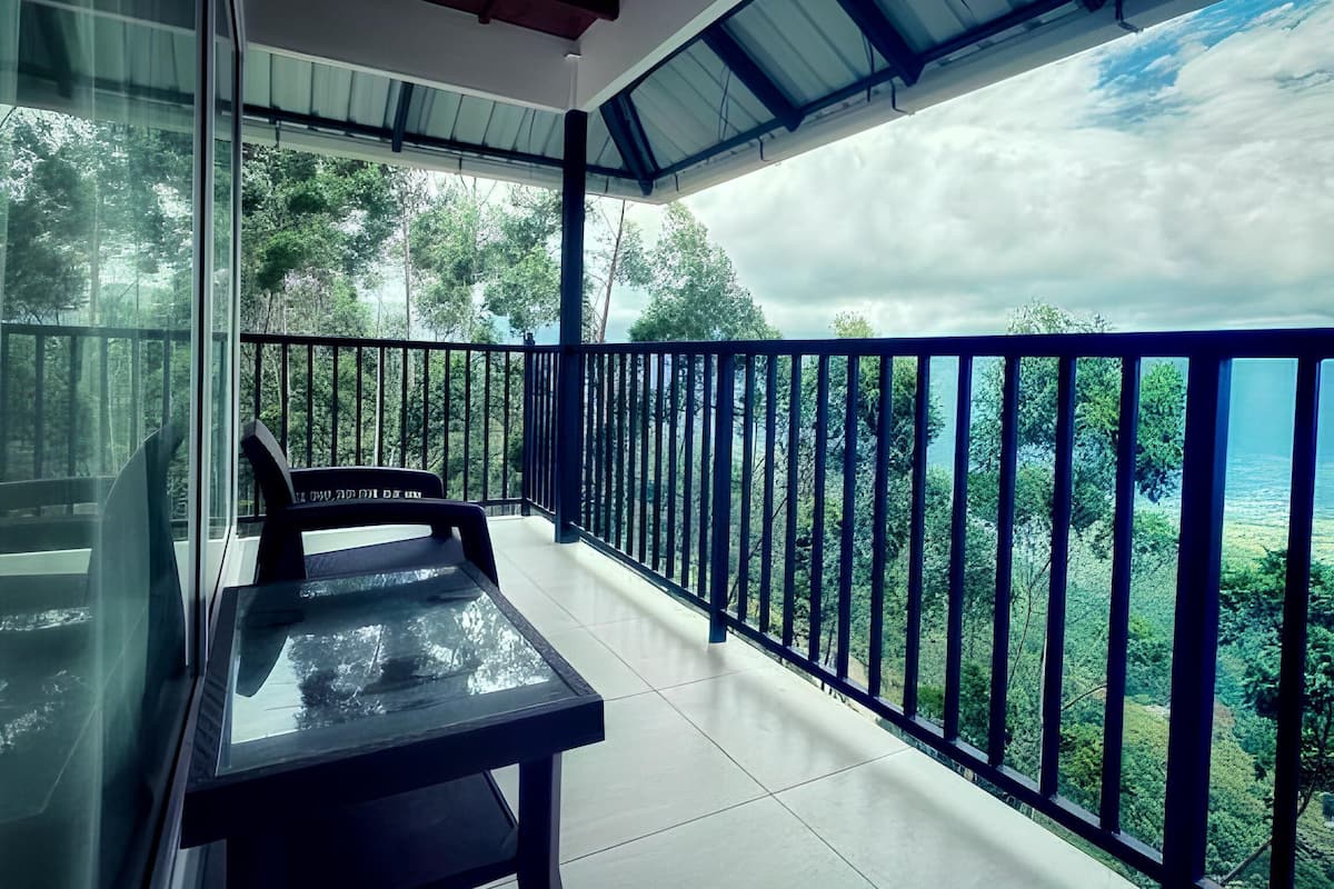 Suite Confort, balcón, vistas a la montaña | Sistema de insonorización y wifi gratis