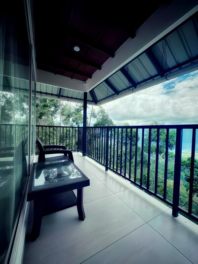 Skybz Honeyrock farm resort
