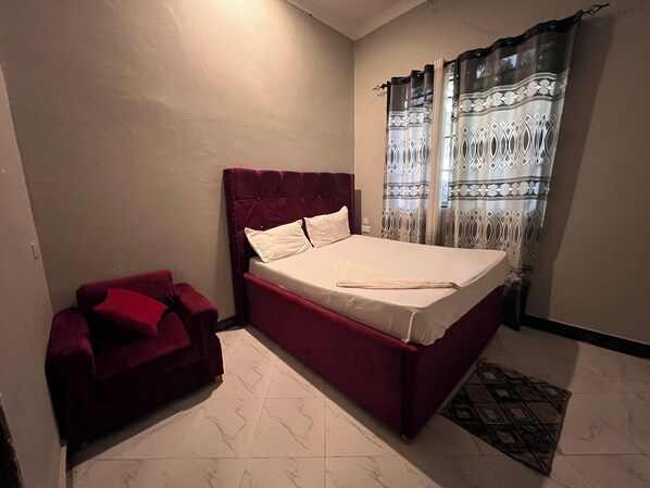 Escrivaninha, espaço de trabalho para notebook, Wi-Fi de cortesia