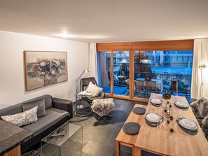 TV, fireplace - Chesa Promulins by Interhome (Samedan)