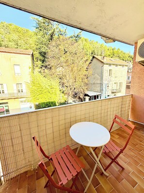 Outdoor dining - T2 near Thermes Vals - Ideal for curists & families (Vals-les-Bains)