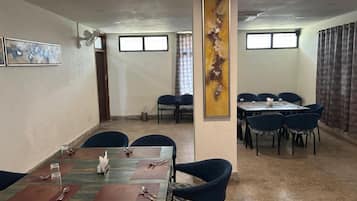 Colazione continentale, servita tutte le mattine (250 INR a persona)