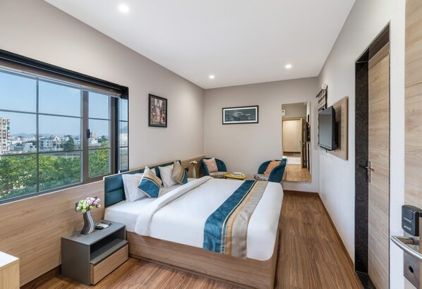 Superior Room | Iron/ironing board, free WiFi