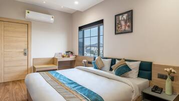 Iron/ironing board, free WiFi