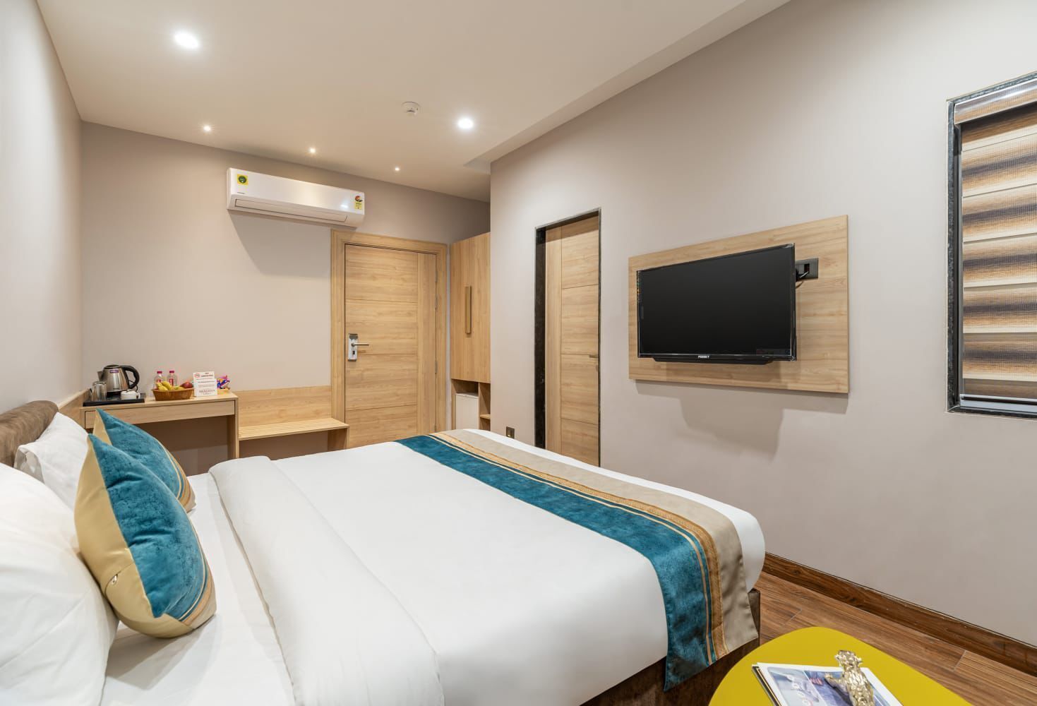 Tabla de planchar con plancha y wifi gratis 